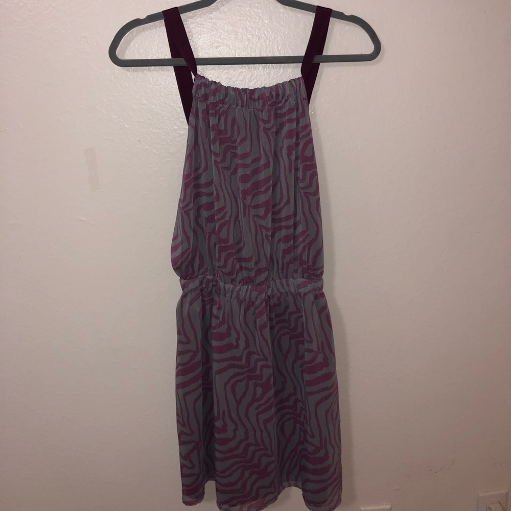 Ohhh grey and maroon dress with open back